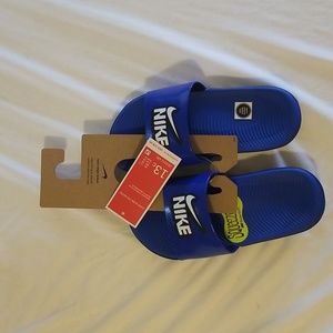 NWT. Nike Kawa slide sandals kid's size 13. Blue and white